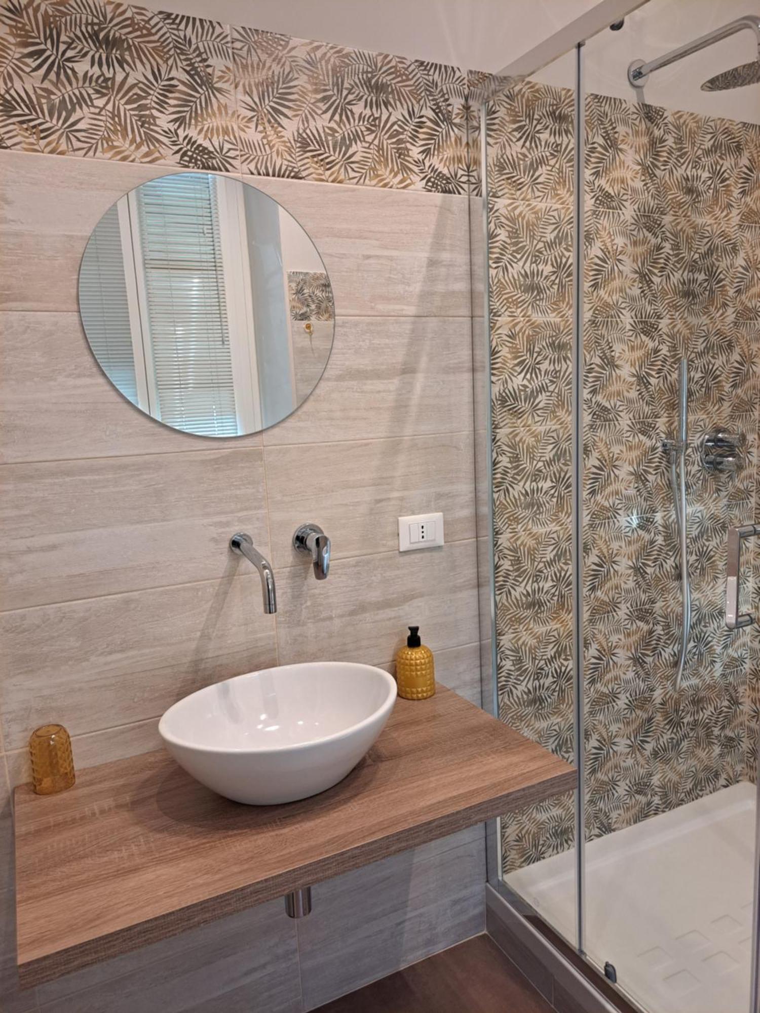 Loca Hotel Turin Bagian luar foto