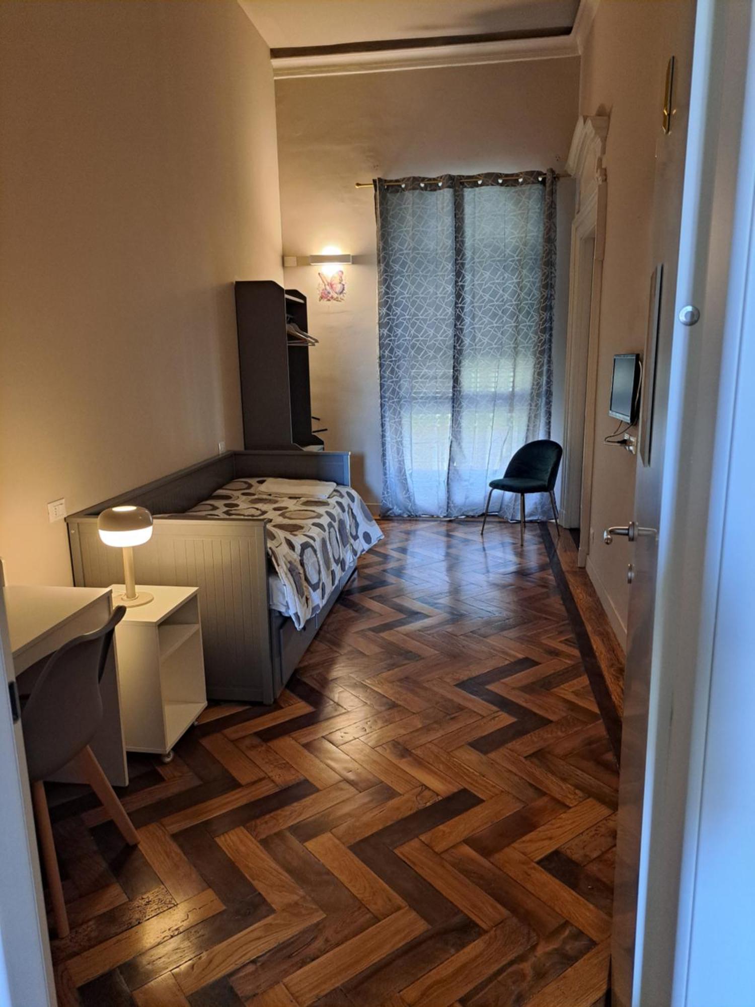 Loca Hotel Turin Bagian luar foto